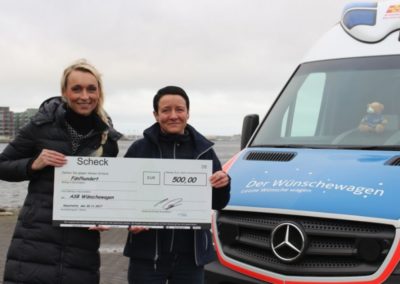 Vorweihnachtliche Spende an den „ASB Wünschewagen MV“