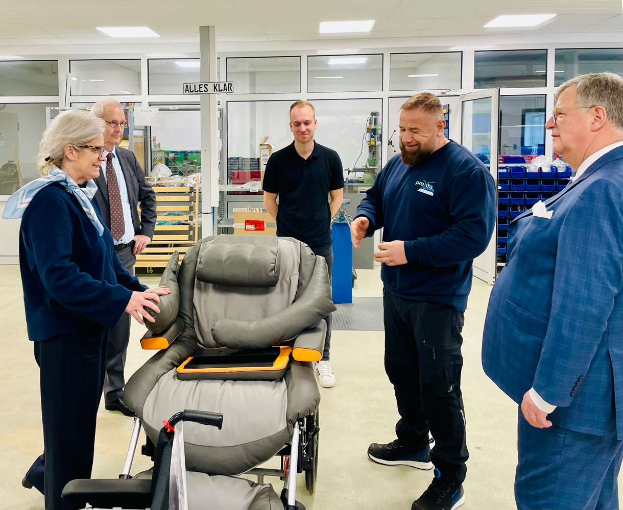 Simone Borchert in der Reha-Werkstatt bei provita arndt